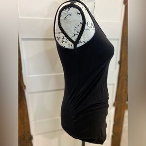 H&M Black Fitted Tank Top Women’s Small Sleeveless Basic Versatile Tee